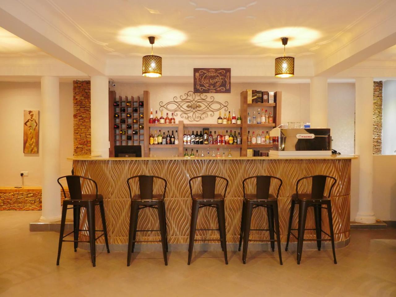 Ivory Castle Limited Hotel Kampala Eksteriør billede