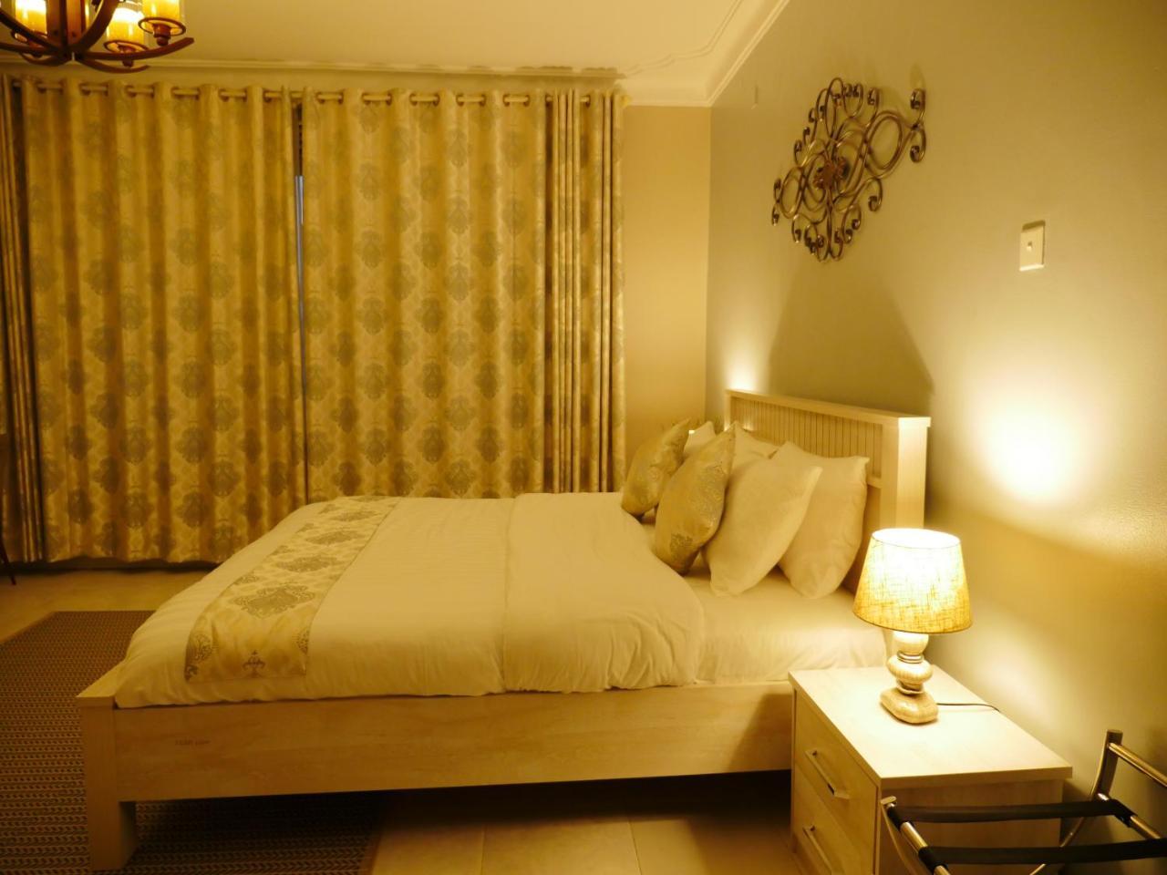Ivory Castle Limited Hotel Kampala Eksteriør billede